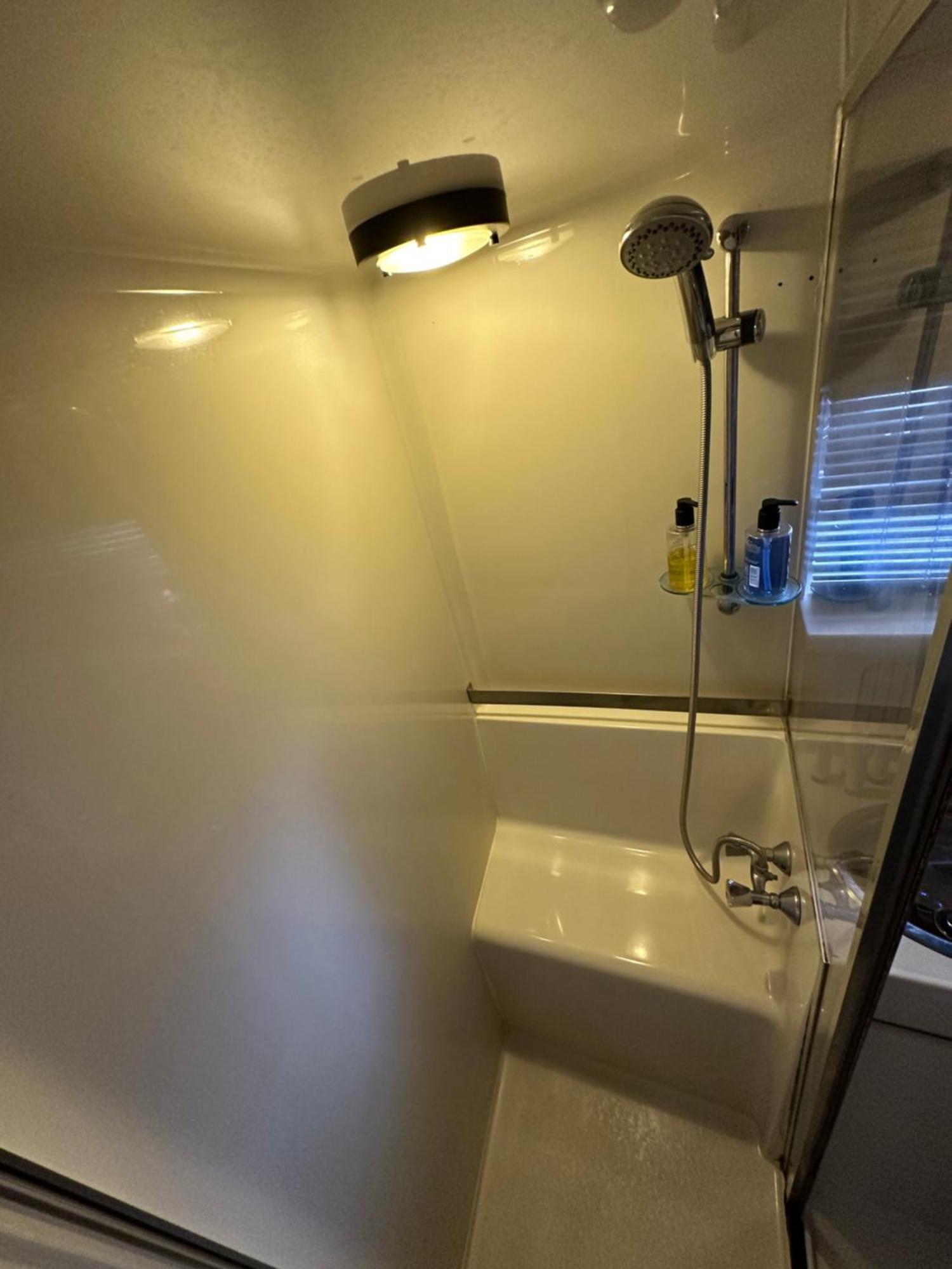 Yacht "X" - 44 Foot Modern Yacht On 5 Star Ocean Village Marina - Minutes Away From City Centre And Cruise Terminals, Free Parking ,Spa Package Available! Southampton Luaran gambar