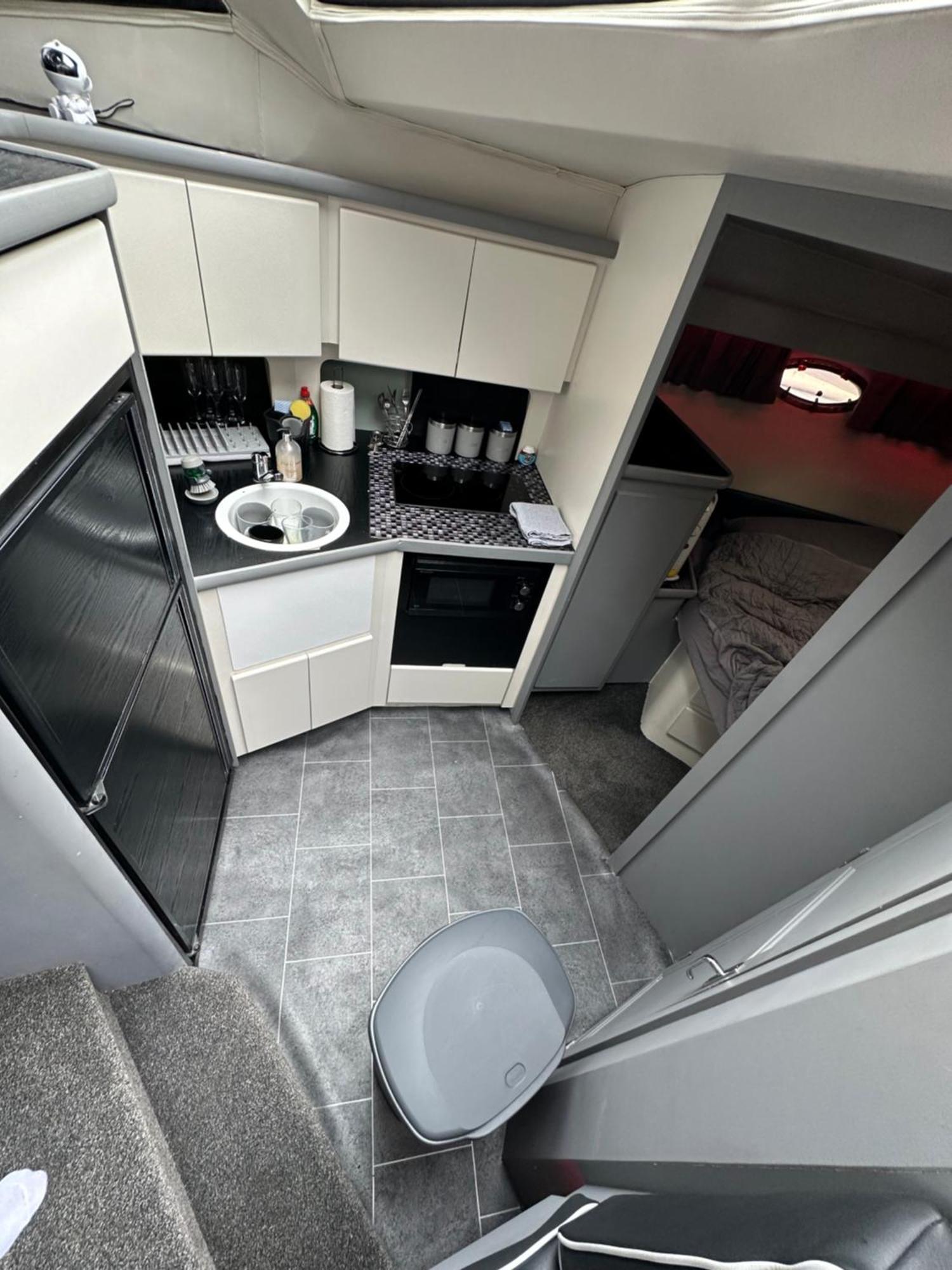 Yacht "X" - 44 Foot Modern Yacht On 5 Star Ocean Village Marina - Minutes Away From City Centre And Cruise Terminals, Free Parking ,Spa Package Available! Southampton Luaran gambar